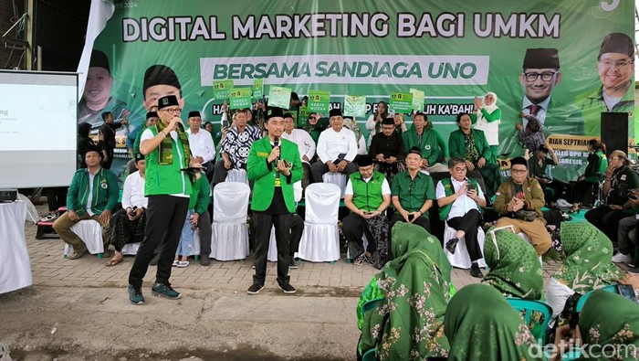 Sandiaga Uno di Gresik