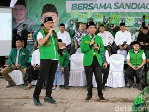 Ini Bisikan Sandiaga Uno ke Mahfud Md Jelang Debat Cawapres