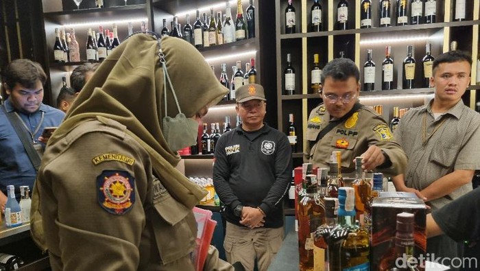 Satpol PP Surabaya sidak 3 ruko jual miral ilegal