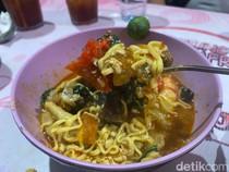 Seblak Mama Zafran: Seblak Beragam Topping dan Basreng Bojot yang Hits