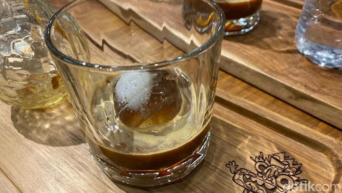 Second Floor Coffee: Kolaborasi Rasa Kopi dan Buah yang Unik Segar