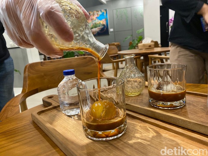 Second Floor Coffee: Kolaborasi Rasa Kopi dan Buah yang Unik Segar