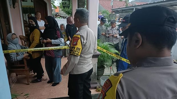Seorang wanita yang belum diketahui identitasnya ditemukan tewas dalam rumah kontrakan di Depok, Jawa Barat (Jabar). Polisi menyelidiki kasus tersebut. (dok Ist)