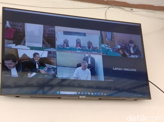 Sidang putusan Wahyu Kenzo