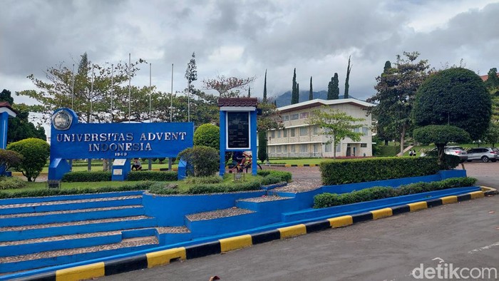 Suasana Universitas Advent Indonesia di KBB