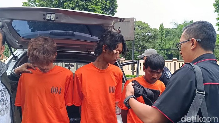 Tampang tiga perampok restoran pizza di Jalan Transyogi, Gunung Putri, Kabupaten Bogor (Rizky Adha/detikcom)