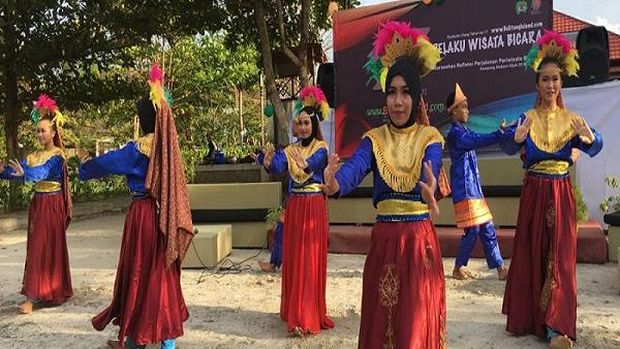 Tari Campak merupakan salah satu tari yang ada di Bangka Belitung