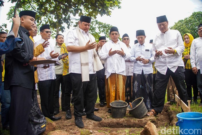 Airlangga mengunjungi Pondok Pesantren Al-Quran Al-Falah 2 Nagreg, 20 Januari 2024. (Brigitta Belia PS/detikcom)