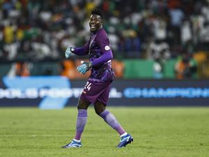Cape Verde Vs Kamerun: Andre Onana Bikin Eror, Dorong Fans