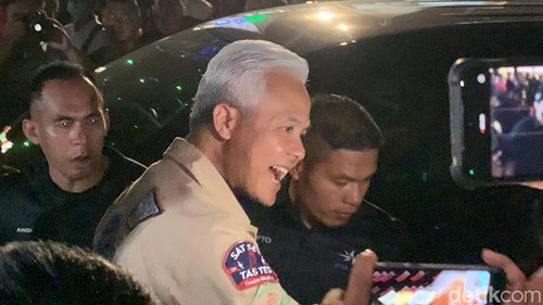 Ganjar Pranowo saat menghadiri acara Pesta Rakyat di Denpasar, Bali.