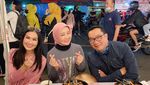 Momen Iis Dahlia Makan Bareng Keluarga dan Sahabat