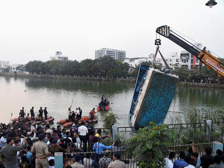 Kapal Terbalik di India, Belasan Anak Tewas Tenggelam