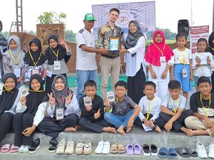 Belajar Bahasa Inggris Bareng Bule di RTH Mojo Kendi