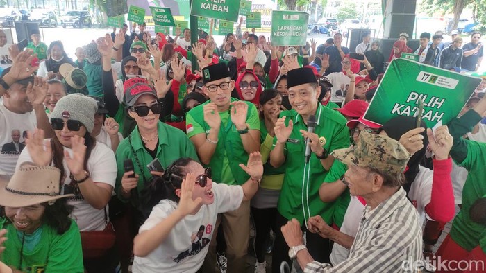 Ketua Bappilu PPP Sandiaga Uno saat temui caleg PPP di Gor Delta Sidoarjo.