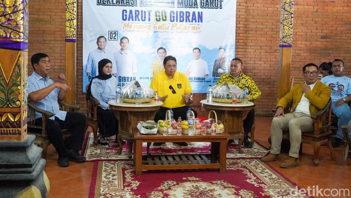 Ketum Golkar Airlangga Hartarto di acara relawan di Garut, Jabar (Brigitta Belia/detikcom)