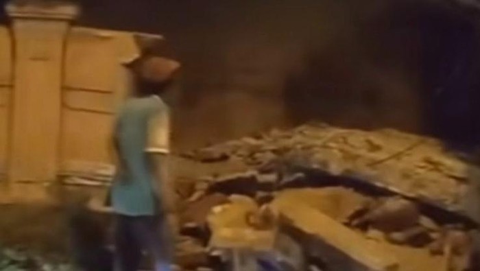 Kondisi rumah roboh di Kecamatan Medan Barat. (Istimewa)
