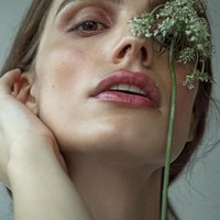 Lux Pascal juga seorang model. Inilah penampilannya saat menjadi model dan berpose fierce. Foto: Dok. Instagram