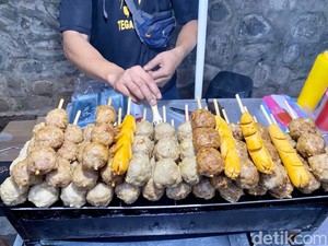 Murah Meriah! Modal Rp 10 Ribu Sudah Bisa Jajan Enak di Manggarai