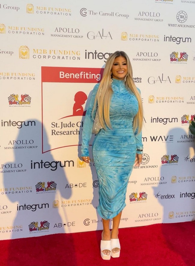 Neyleen Ashley pernah mengklaim sebagai wanita dengan payudara terbesar di Amerika. Foto: Instagram/@neyleenashley