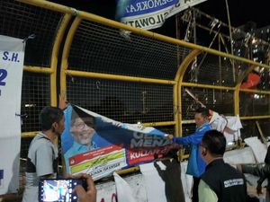 APK Mengganggu di Flyover Pesanggrahan Jakbar Mulai Dirapikan