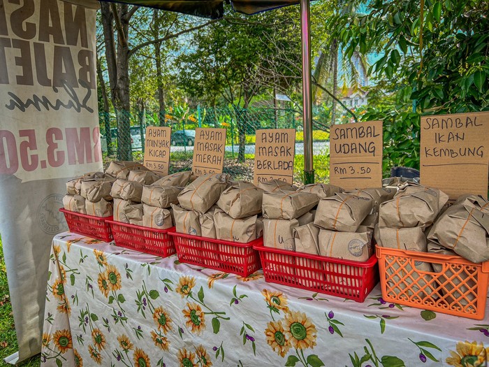 Pemilik Kedai Nasi Kaki Lima Dilabrak Gegara Jualan Terlalu Murah
