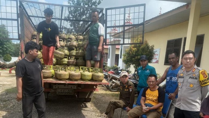 Pertamina salurkan gas LPG 3 Kg di Musi Rawas.