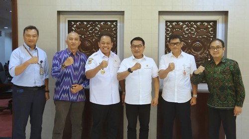 Pj Gubernur Bali Sang Made Mahendra bersama Kepala Staf Presiden (KSP) Moeldoko di Jakarta, Rabu (17/1/2024). dok. Humas Pemprov Bali