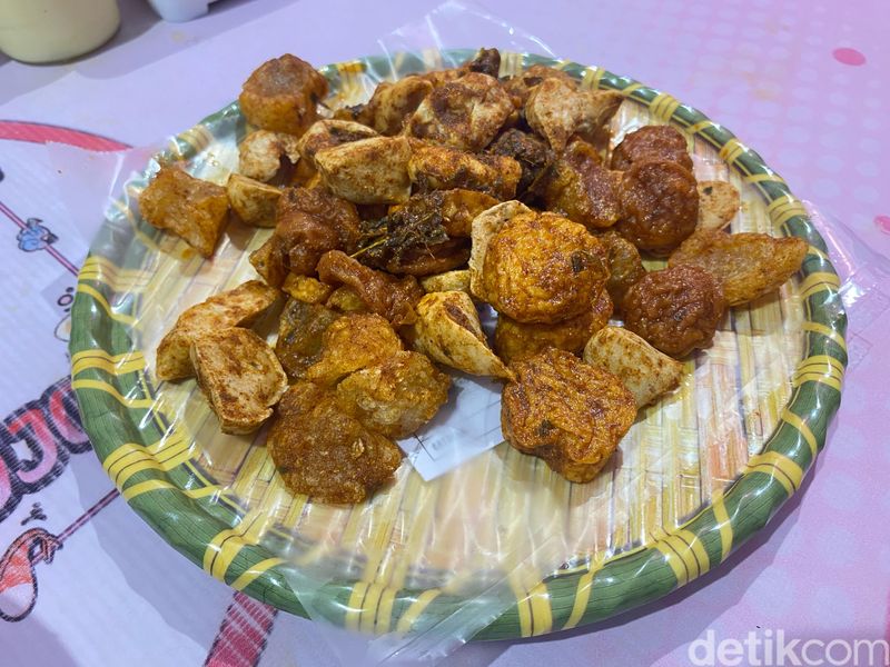 Seblak dan basreng bojot dari Warung Mama Zafran