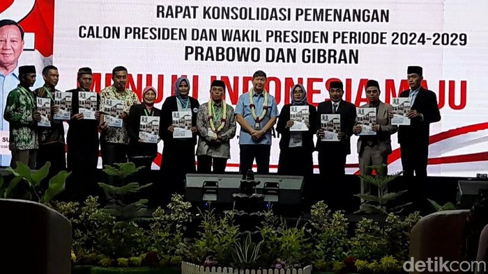 Acara rapat konsolidasi pemenangan Prabowo-Gibran Menuju Indonesia Maju oleh Gema Desa di Brebes, Sabtu (20/1/2024).