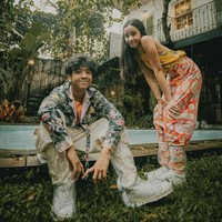 Sang kakak, Dru Prawiro Sasono juga tampak ikut dalam pemotretan tersebut. Lahir pada tahun 2008, Dru dan Widuri hanya berbeda usia 2 tahun. Foto: Instagram/@widimulia