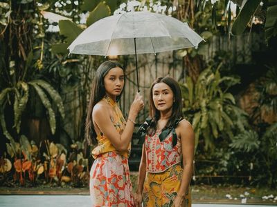 7 Pemotretan Terbaru Widi Mulia & Putrinya yang Sudah Remaja, Bak Kakak-Adik