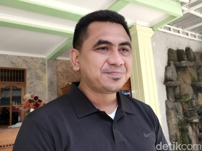 Caleg DPD RI yang juga mantan Wakil Gubernur Jateng, Taj Yasin, saat ditemui di Kota Solo, Minggu (21/1/2024).