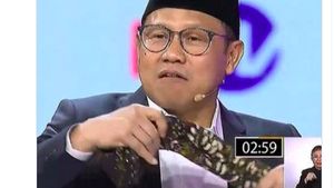 Meme Debat Cawapres: Slepetan Cak Imin, Epic Cringe Battle Gibran-Mahfud