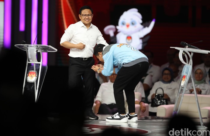 KPU telah selesai menyelenggarakan debat Pilpres keempat yang menjadi porsi cawapres di JCC, Senayan, Jakarta Pusat, Minggu (21/1) malam.