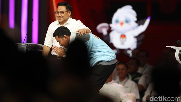 KPU telah selesai menyelenggarakan debat Pilpres keempat yang menjadi porsi cawapres di JCC, Senayan, Jakarta Pusat, Minggu (21/1) malam.