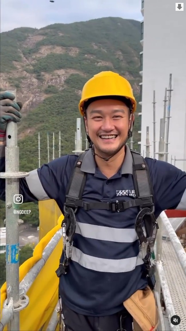 Deep pun mencoba berbagai profesi seperti, mengajar musik, pekerja panggung, dan usaha di bidang makanan. Foto: Instagram