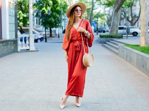 Ilustrasi outfit Imlek