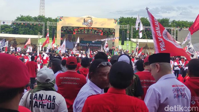 Kampanye akbar Ganjar Pranowo Kampanye akbar Ganjar Pranowo