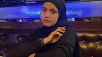 Terlepas dari kesibukannya menjelang nikah, wanita yang juga dipanggil Putri Isnari ini masih sering membagikan keseruan saat bersantai sambil makan-makan. Foto: Instagram @da4_putri03