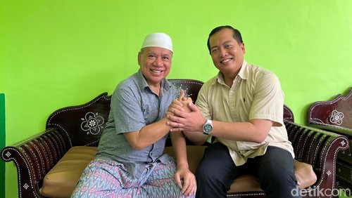 Ketua DPW PPP NTB Muzihir (kiri) dengan Lalu Muhammad Iqbal (kanan) pada Minggu (21/1/2024).
