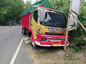 Sudah Ada Pelatihan, Kenapa Sopir Truk Masih Sering Ugal-ugalan?