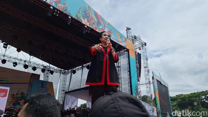 Megawati Seokarnoputri saat kampanye akbar Ganjar di Bandung