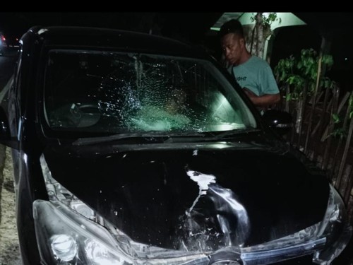 Mobil yang menabrak pengendara motor hingga tewas.
