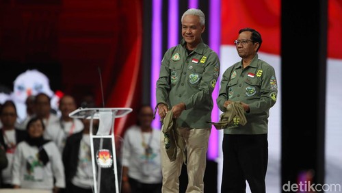 KPU menggelar debat keempat Pilpres 2024 yang diikuti tiga calon Wakil Presiden. Tiga cawapres ini mengenakan pakaian alias outfit yang berbeda.