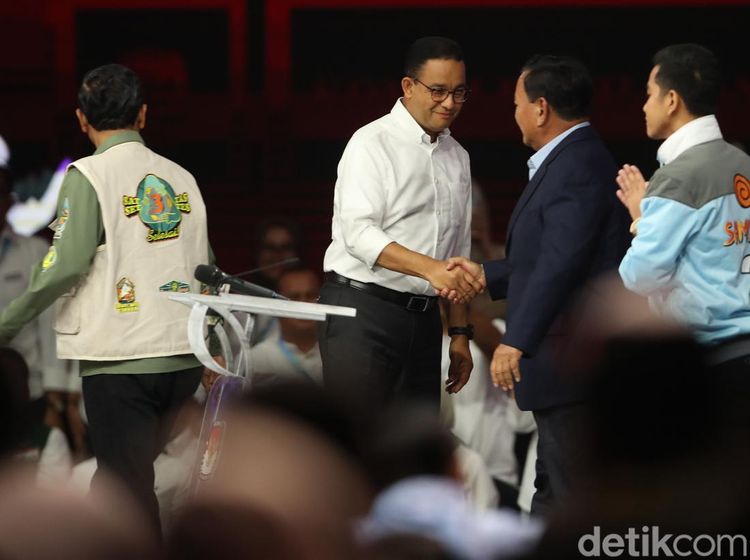Prabowo Salaman dengan Anies Setelah Debat Cawapres