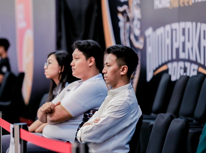 RM Gustilantika Marrel Suryokusumo saat menyaksikan laga Bima Perkasa vs Dewa United di IBL 2024 di GOR Pancasila UGM, Sabtu (21/1/2024).
