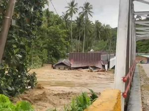 3 Rumah di Kolaka Hanyut Terbawa Arus Sungai Ulu Konaweeha Meluap