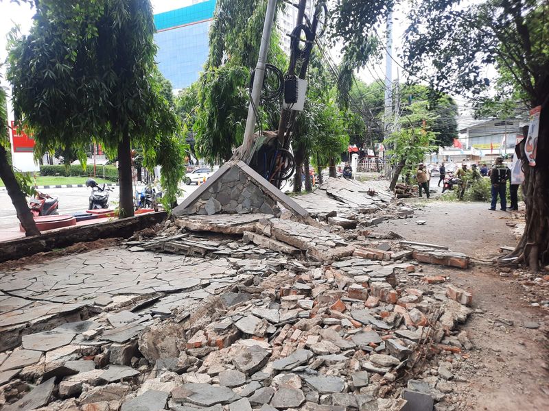 Tembok roboh di Tebet, Jakarta Selatan, tewaskan tiga orang