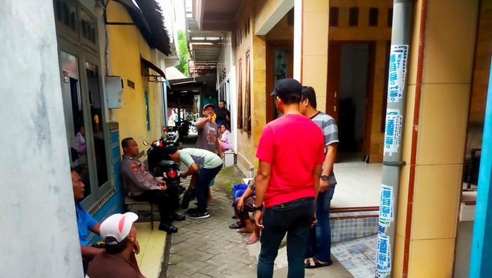 TKP pembacokan yang dilakukan pencuri motor di Gresik