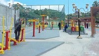 Taamn wisata ini memiliki beragam fasilitas, salah satunya tempat gym dan lapangan futsal